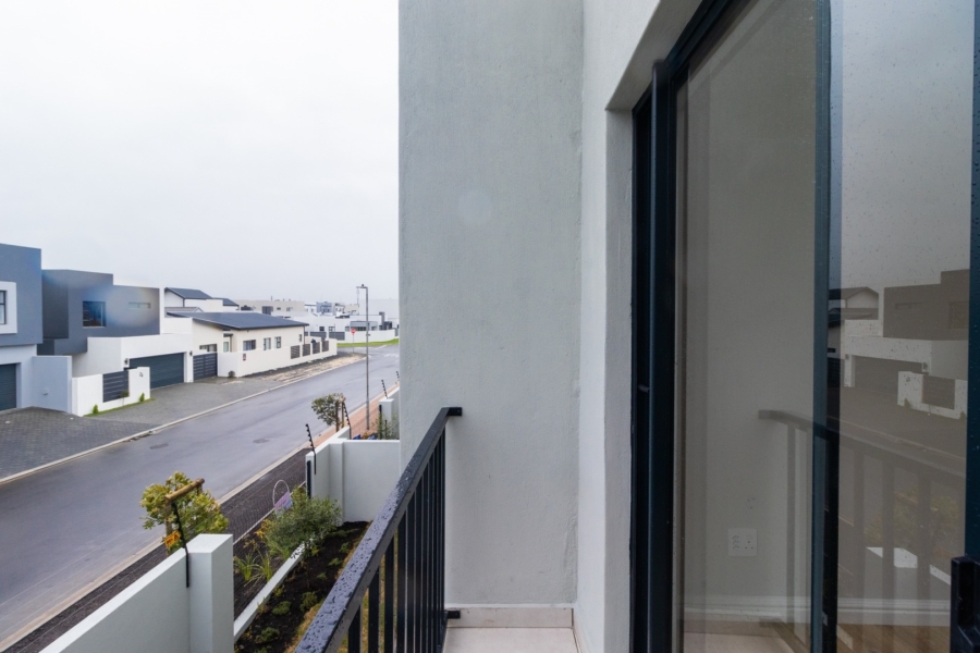 3 Bedroom Property for Sale in Sandown Western Cape